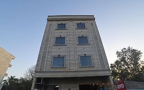 Townhouse Hotel O Benchmark